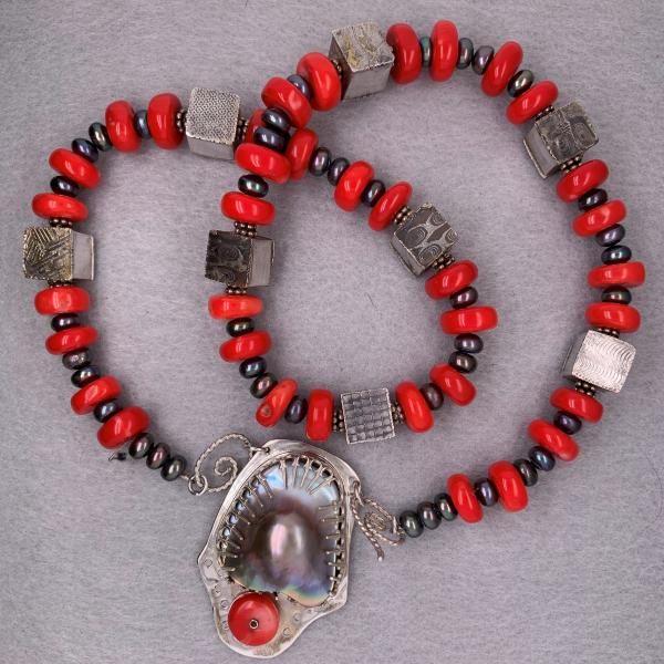 Show Stopping Coral & Black Pearl Necklace