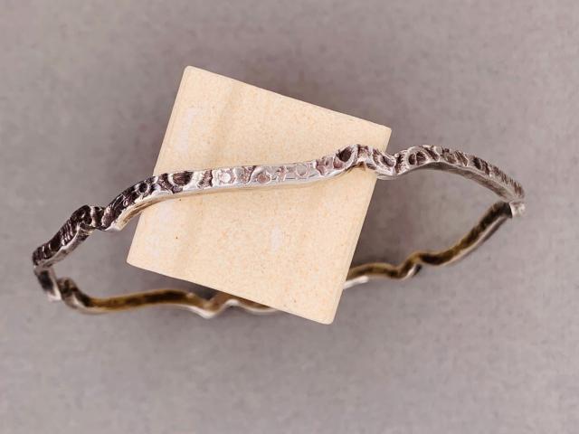 Sterling Silver Zig Zag Bangle Bracelet with Hammered Design